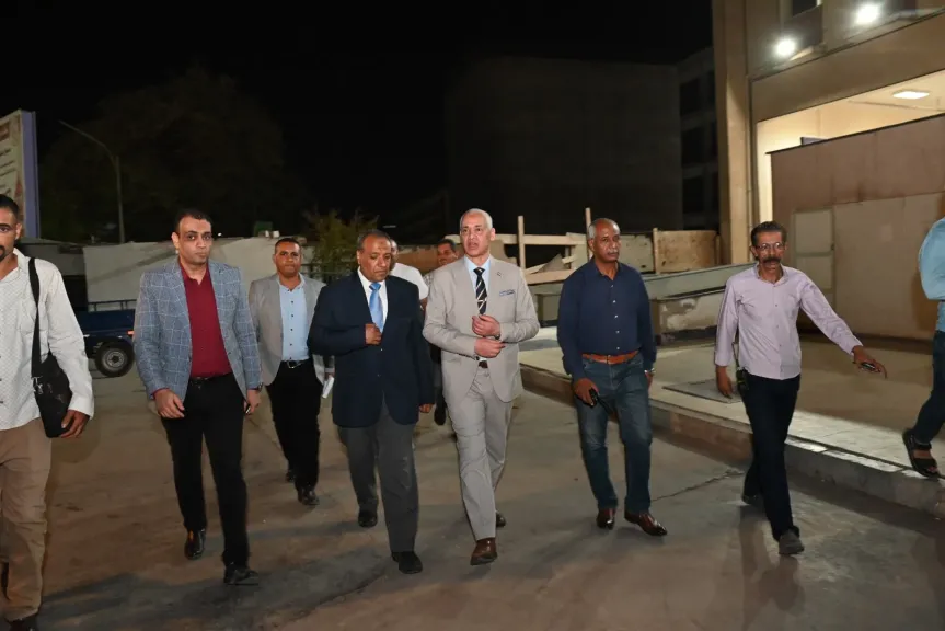 رئيس جامعة أسيوط يتفقد مستشفى الإصابات والطوارئ لمتابعة الاستغلال الأمثل للمساحات