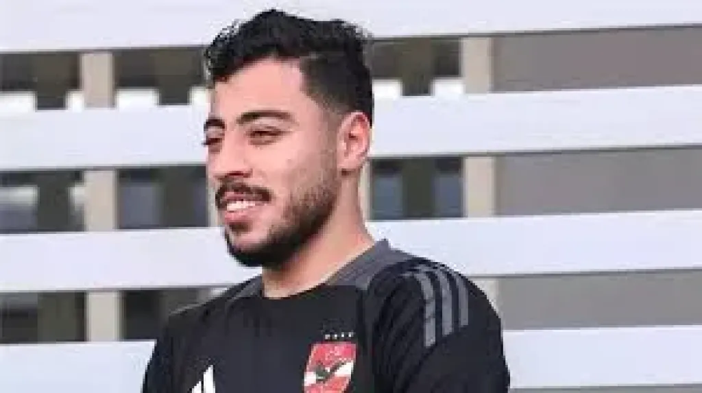 عموتة يجهز أكرم توفيق لشغل مركزين مع الأهلي في الموسم الجديد