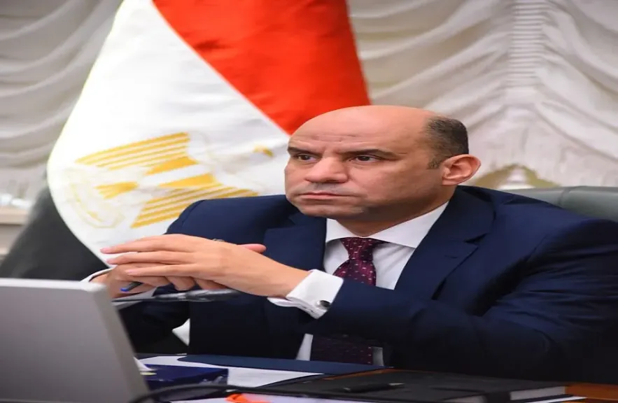 1355 فرصة عمل جديدة في 7 محافظات.. تشمل فرصًا لذوي الهمم |صور