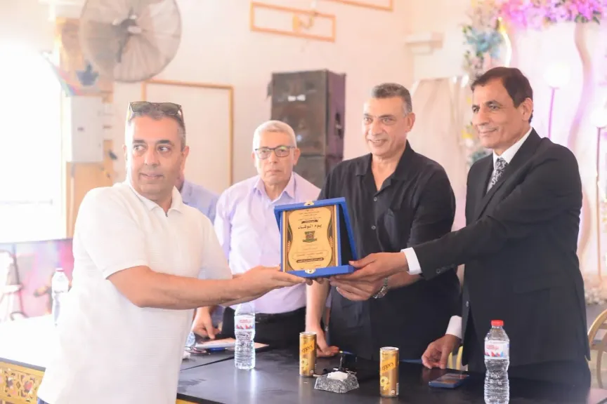 وفد كفر الشيخ يكرم رواد التعليم ويعلن عن تقديم مشروع  قانون لإنصاف المعلمين