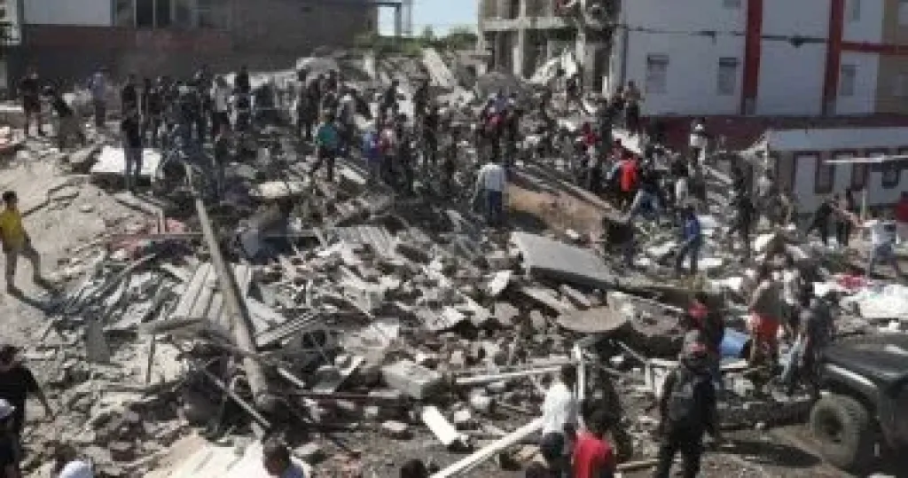 ارتفاع حصيلة ضحايا زلزال إندونيسيا إلى 47 شخصا