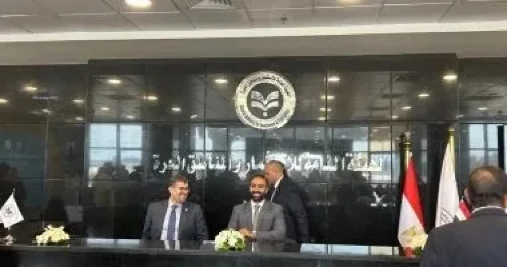 وزيرا الاستثمار والعمل يفتتحان مركز خدمات المستثمرين في بنها