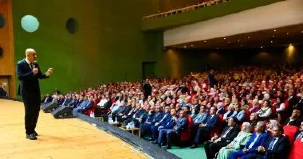وزير التعليم: غير مقبول وجود طالب لا يجيد القراءة والكتابة فى الابتدائية