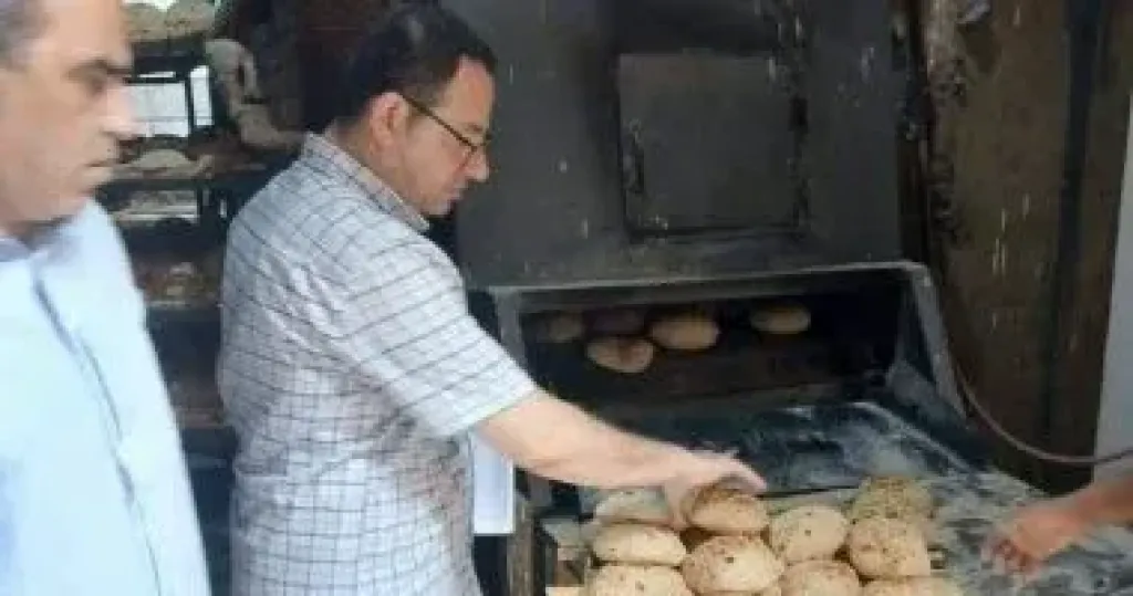 حملات مكثفة لتموين الجيزة تضبط سلعًا مجهولة المصدر ومخالفات بالمخابز