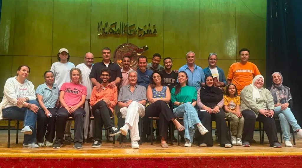 «الديناصور».. عرض مسرحي يرصد صناعة التريند والشائعات على مسرح نقابة الصحفيين 8 سبتمبر