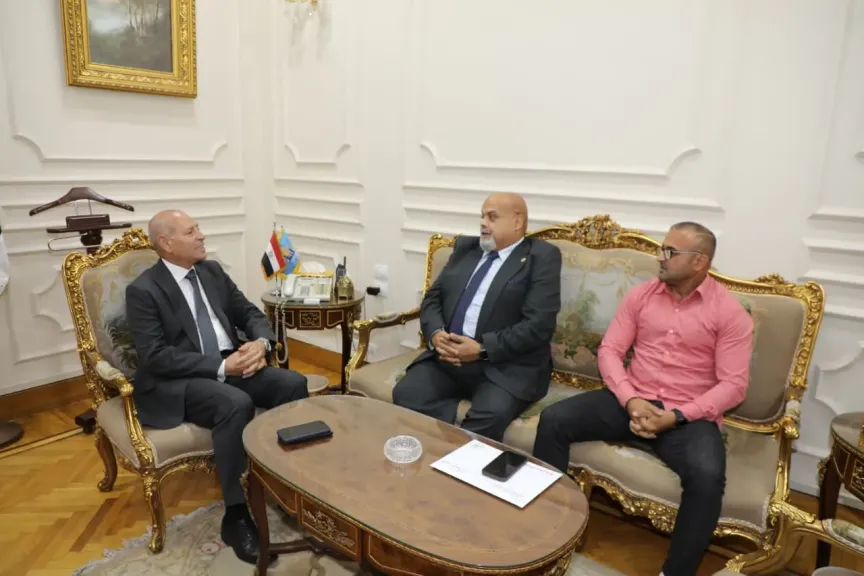 محافظ القاهرة يلتقى نقيب مهندسى القاهرة لبحث سبل التعاون بين الطرفين