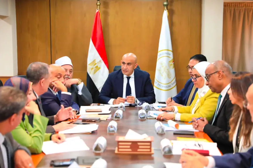 وزير التعليم يتسعرض اليات نظام البكالوريا المصرية