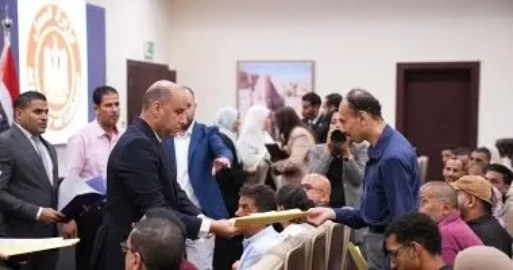 وزير العمل: نوفر فرص عمل مناسبة لقدرات كل شخص من ذوى الهمم