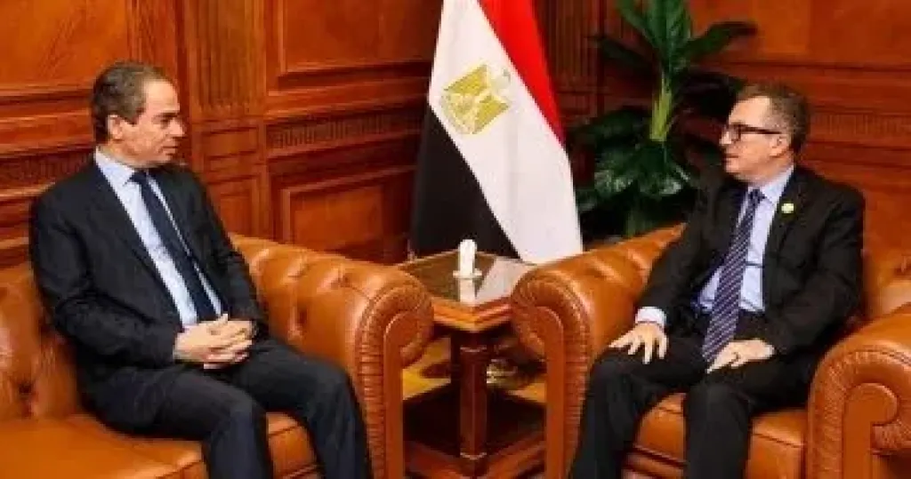 وزير التخطيط ورئيس الوطنية للإعلام يبحثان آليات تسوية المديونيات التاريخية