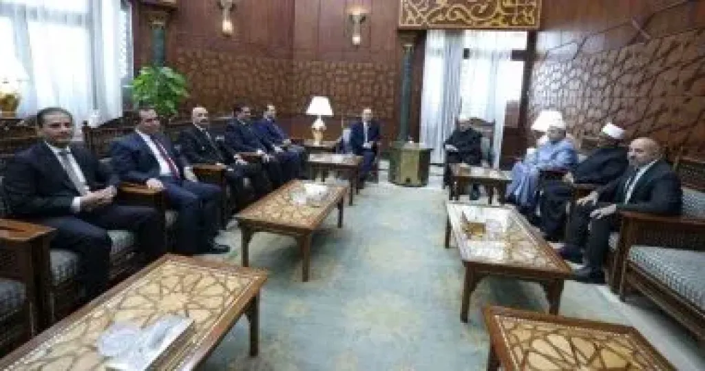 شيخ الأزهر يستقبل وفد نادي قضاة مصر والمستشار محمد رفعت يشكر فضيلته.. تفاصيل