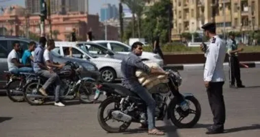 حملات مكثفة لرصد المخالفات بمحاور القاهرة والجيزة