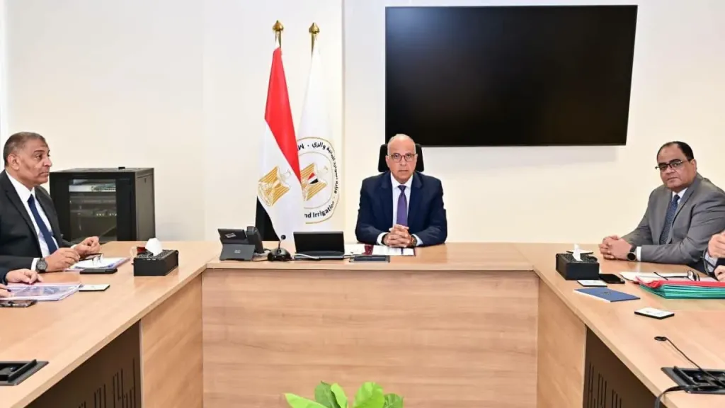 الدكتور سويلم يتابع إجراءات تطوير أداء الشركة القابضة للري والصرف والشركات التابعة لها