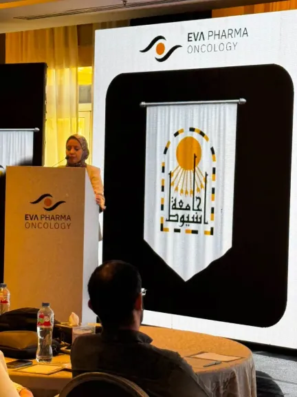 وحدة أمراض الدم الإكلينيكيةبكلية الطب جامعة أسيوط تقدم عرضاً إكلينيكياً