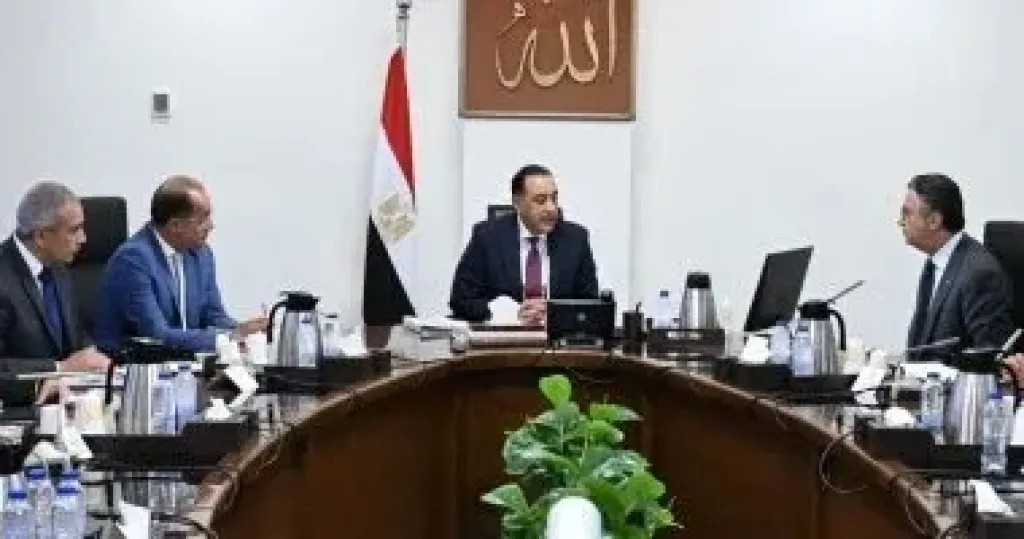 رئيس الوزراء يتابع الجهود المبذولة لتطوير آلية الدعم النقدى السلعى
