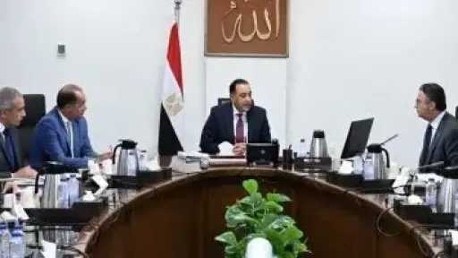 رئيس الوزراء يتابع الجهود المبذولة لتطوير آلية الدعم النقدى السلعى