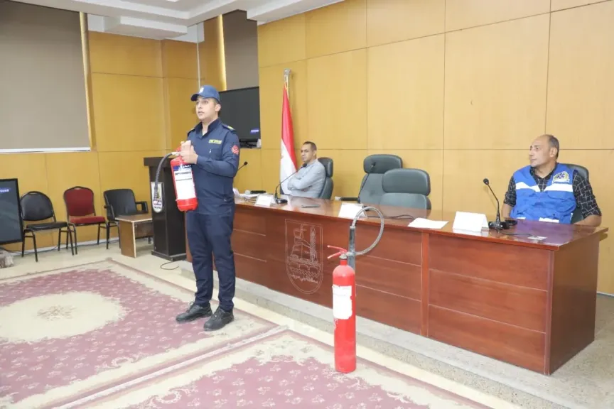 محافظة بني سويف تنفذ تجربة إخلاء كلي لديوان عام المحافظة ضمن خطة الاستعداد للأزمات والطوارئ