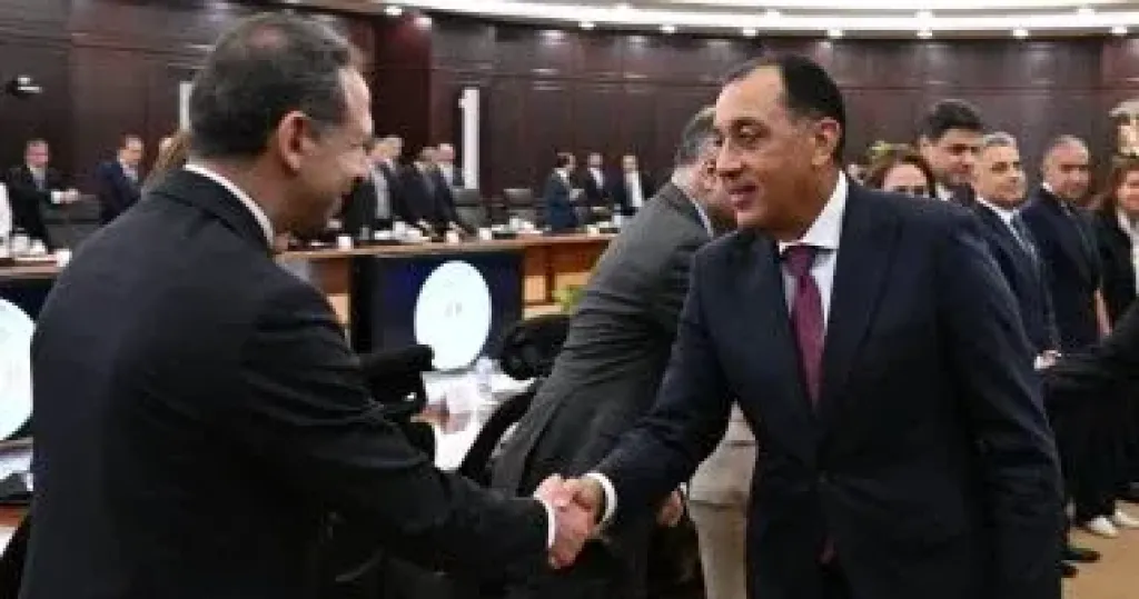 رئيس الوزراء لرؤساء البعثات الدبلوماسية: أى سفير بالخارج يعد وزيرا للاستثمار