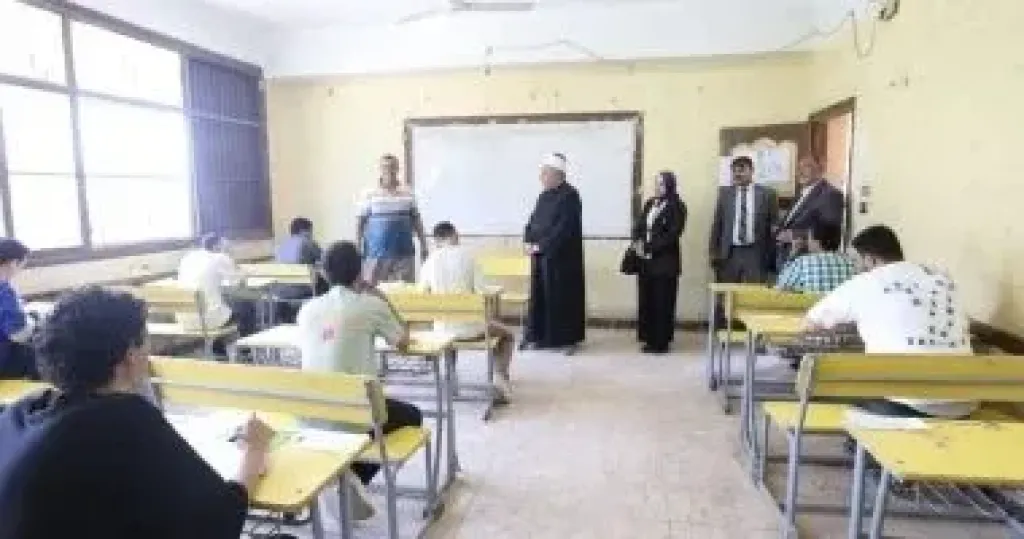 طلاب الثانوية الأزهرية بالدور الثانى يؤدون اليوم امتحانى الرياضيات البحتة والجغرافيا