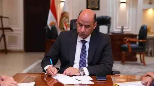 وزير العمل يعلن :الخميس المقبل 27 أغسطس إجازة رسمية مدفوعة الأجر للعاملين بالقطاع الخاص  بمناسبة المولد النبوي الشريف...