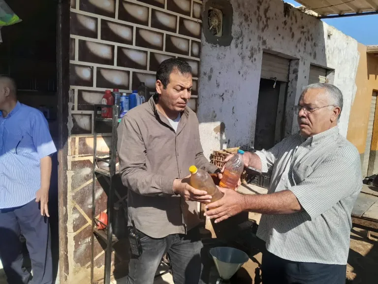 محافظ أسيوط: ضبط 118 كيلو لحوم مخالفة و110 لترات سولار و5 أجولة أعلاف مجهولة المصدر
