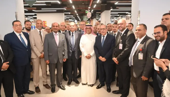 باستثمارات تتجاوز 150 مليون جنيه.. رئيس «القابضة الغذائية » يفتتح فرع «بنده» الحديد مدينة نصر