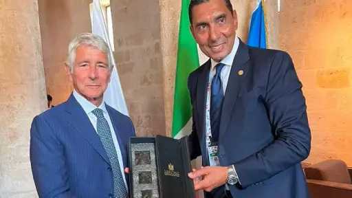 وزير الشباب والرياضة يلتقي نظيره الإيطالي على هامش افتتاح دورة ألعاب البحر المتوسط 2026