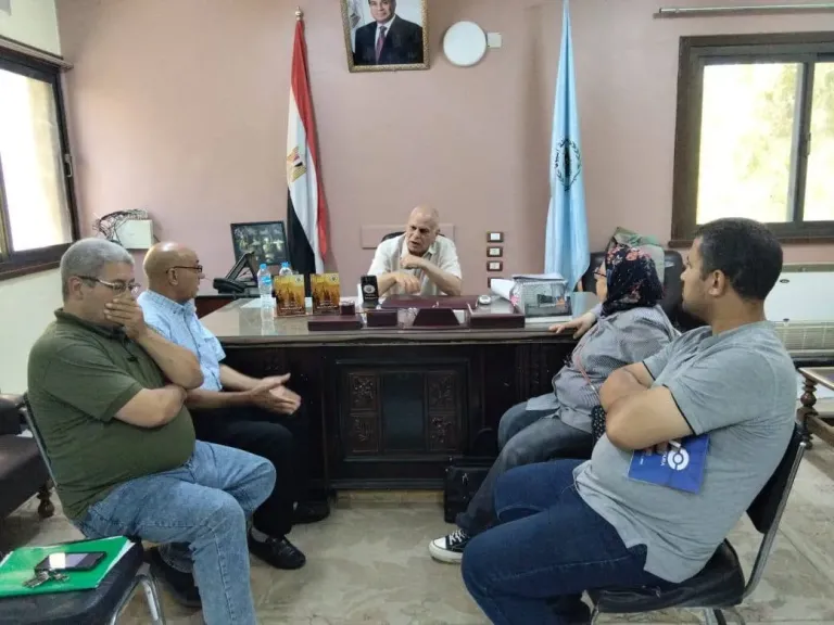 محافظ أسيوط: تفعيل الشراكة بين ”تعليم الكبار” و”الزراعة” لمواجهة الأمية والوصول