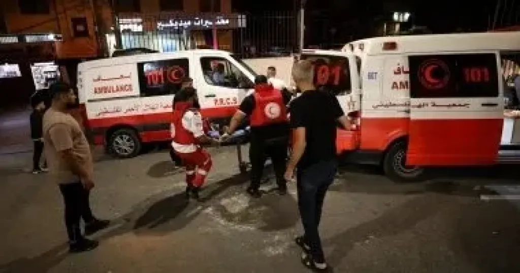 إصابة مستوطن في عملية طعن بالعوجا والاحتلال يلاحق المنفذ