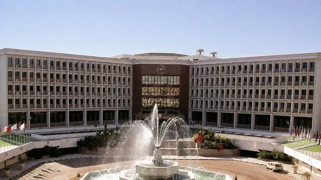 جامعة أسيوط تعلن بدء توقيع الكشف الطبي على الطلاب الجدد للعام الجامعي
