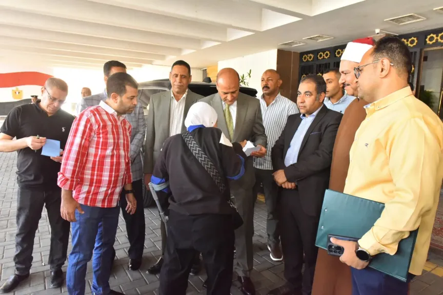 محافظ أسيوط يدشن الحملة التنشيطية لتنظيم الأسرة والصحة الإنجابية بالمجان