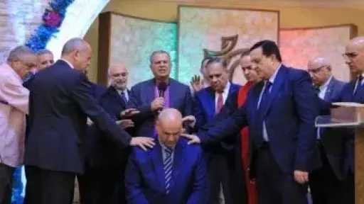 رئيس الطائفة الإنجيلية يشهد رسامة شيخ جديد وانضمام أعضاء بكنيسة شبرا النزهة