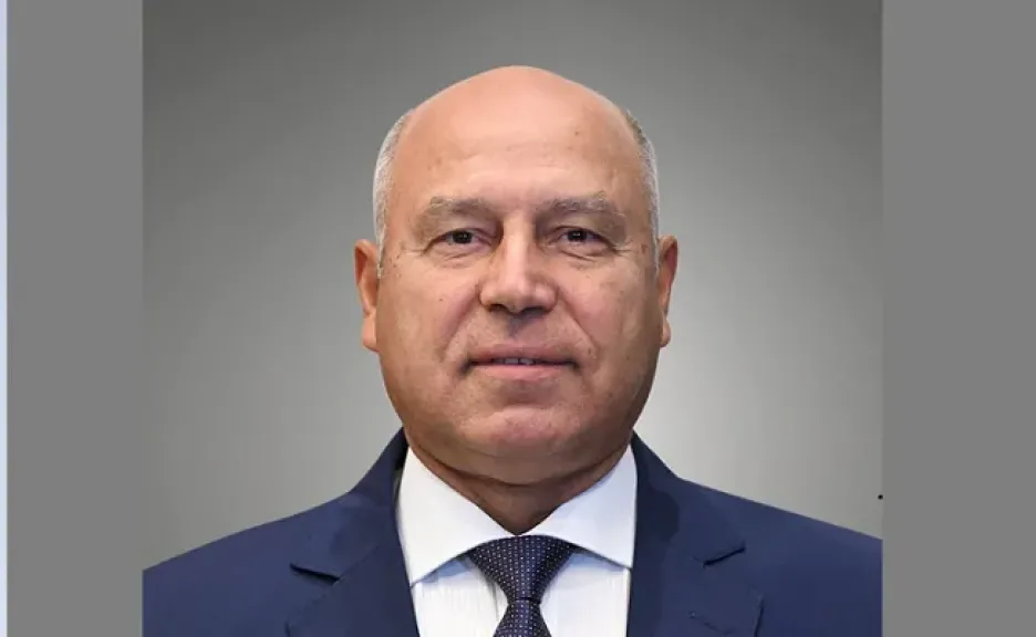 وزير النقل يهنئ الرئيس السيسي والشعب المصري بمناسبة ذكرى المولد النبوي الشريف