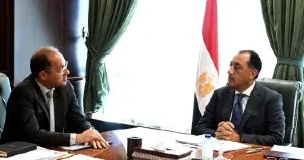 رئيس الوزراء يلتقي وزير المالية لمتابعة عدد من ملفات عمل الوزارة