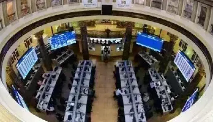 1.4مليار جنيه في نصف ساعة.. مشتريات المصريين تقود انطلاقة خضراء للبورصة