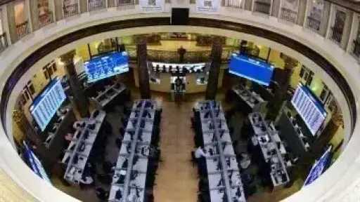 1.4مليار جنيه في نصف ساعة.. مشتريات المصريين تقود انطلاقة خضراء للبورصة