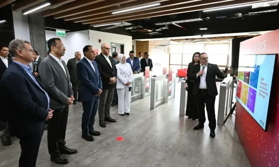 رئيس الوزراء يزور شركة فودافون للحلول الذكية بالإسكندرية| صور