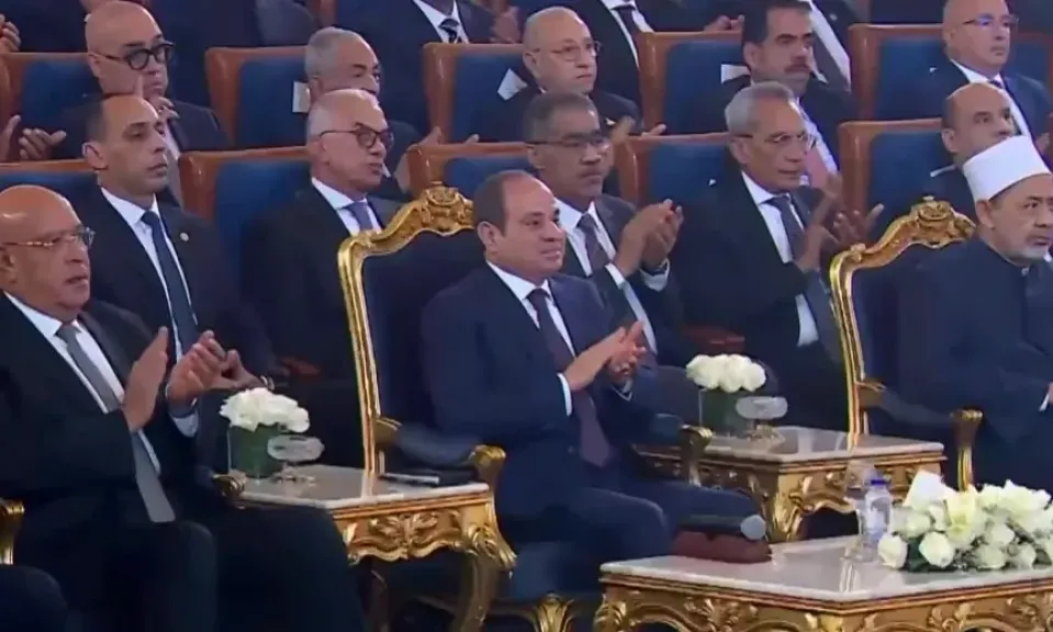 الرئيس السيسي يوجه وزير الكهرباء بالإشراف المباشر على مسألة فواتير الكهرباء وتجنب التقدير الجزافي