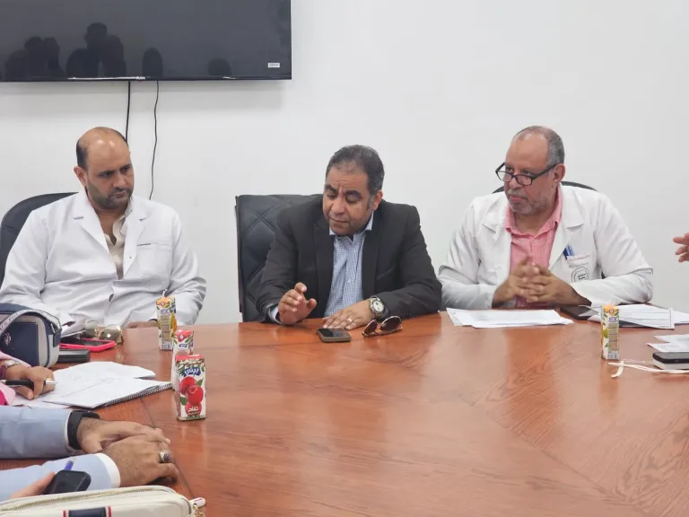 مؤشرات الأداء ونسب الإشغال والخدمات التخصصية على طاولة لجنة وزارة الصحة بمستشفى