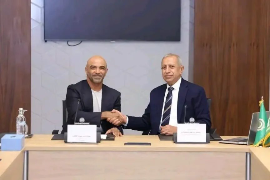 الأكاديمية  العربية توقع عقد شراء أرض مقر فرعها الجديد بمدينة الشروق