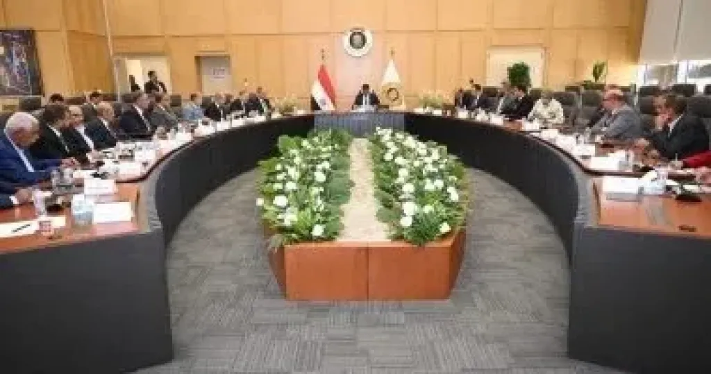 غرفة صناعات مواد البناء تستعرض أمام وزير الصناعة رؤيتها لتطوير القطاع وتعزيز الصادرات