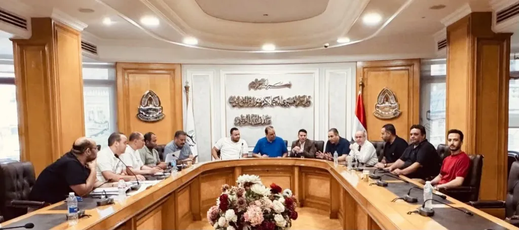 غرفة القاهرة تواصل إستعداداتها لتنظيم معرض « أهلاً مدارس » وتستقبل العارضين اليوم الخميس