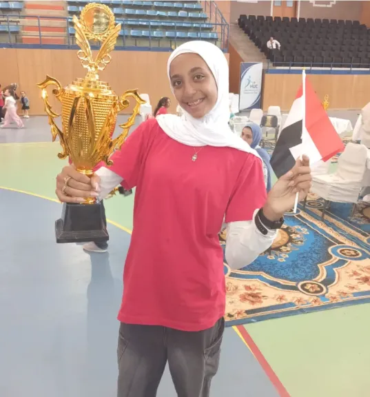 رودينا سيد: بطلة تحطم الأرقام وتتوج بالمركز الأول في الحساب الذهني ( صور )