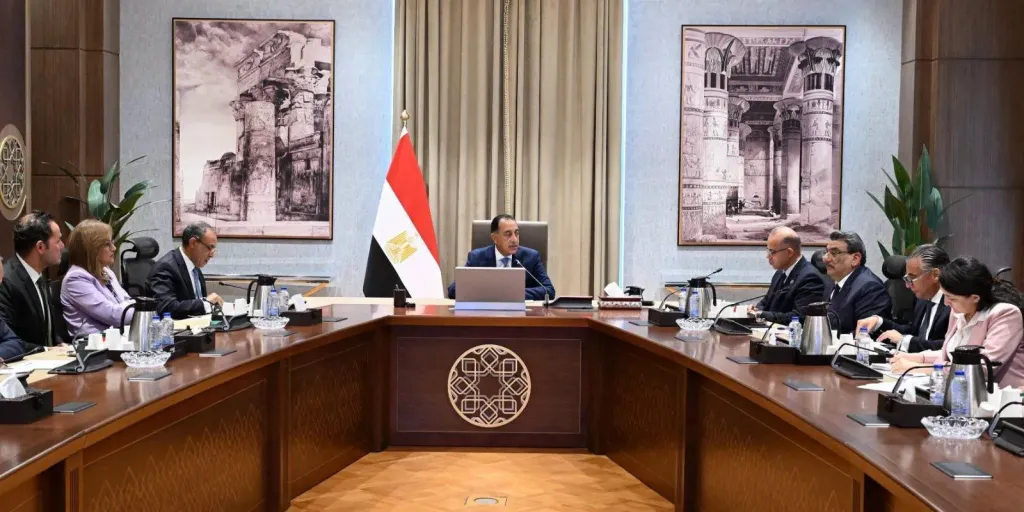 رئيس الوزراء يستعرض الترتيبات النهائية لزيارة الرئيس الصيني إلى مصر