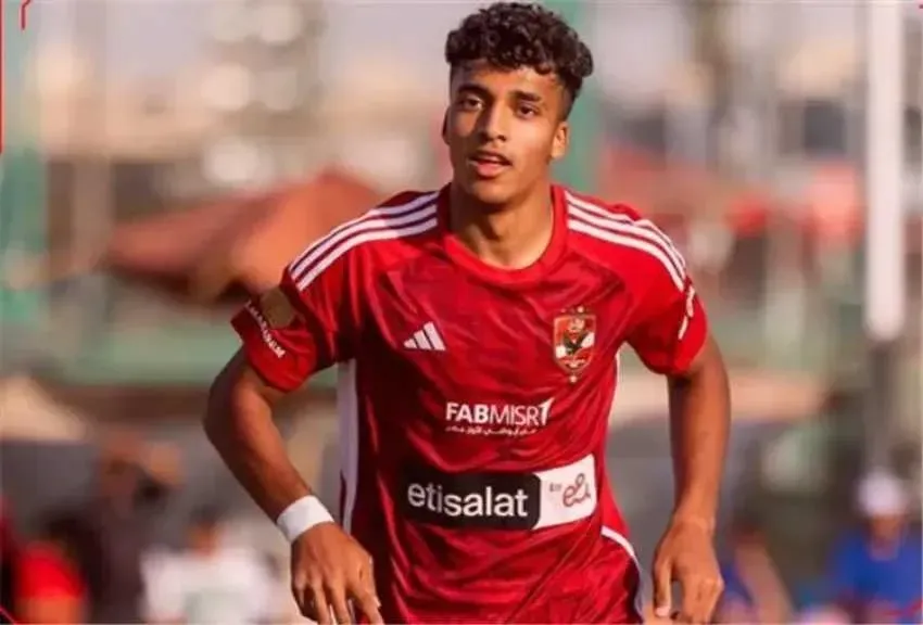 عمر سيد معوض يمدد تعاقده مع الأهلي