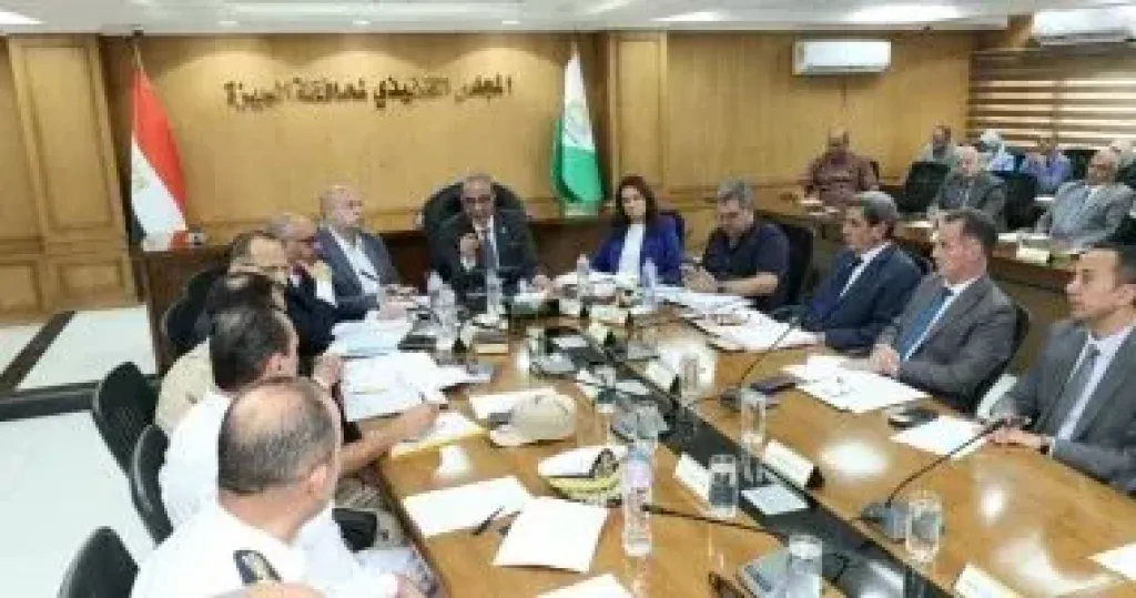 محافظ الجيزة يوجه بسرعة الاستجابة للشكاوى والتعامل الفورى مع أى قصور
