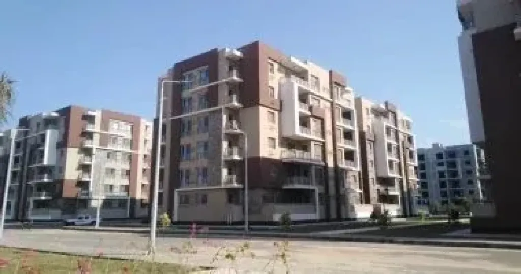 وزيرة الإسكان تتابع موقف تنفيذ مشروعات التطوير والإسكان بمدينة دمياط الجديدة