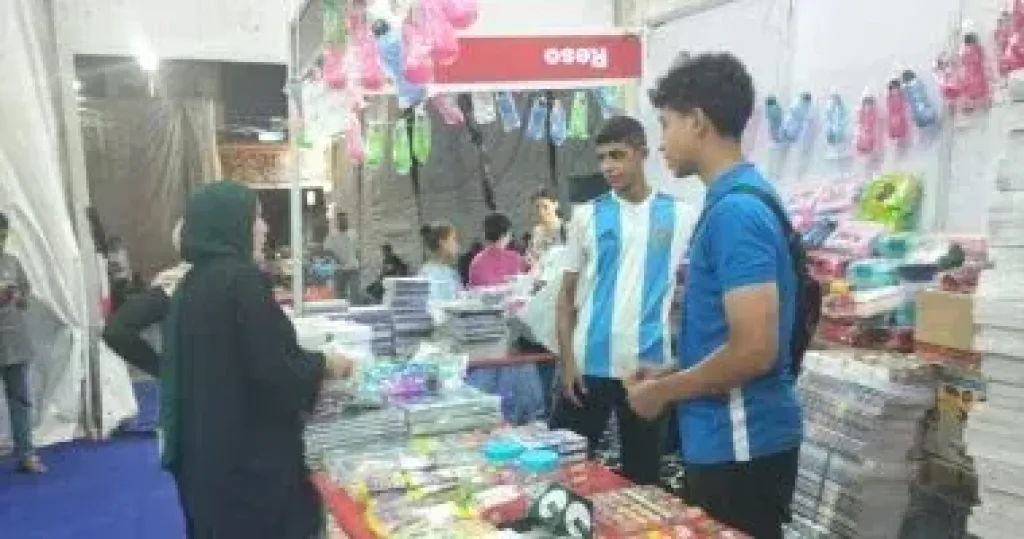 محافظ الأقصر يفتتح أول معارض «أهلًا مدارس» بإسنا بتخفيضات تصل إلى 40%