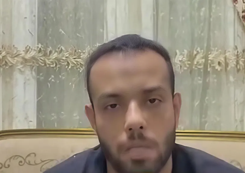 طبيب يتهم جاره بالتعدي عليه وتحطيم سيارته .. تعرف على السبب