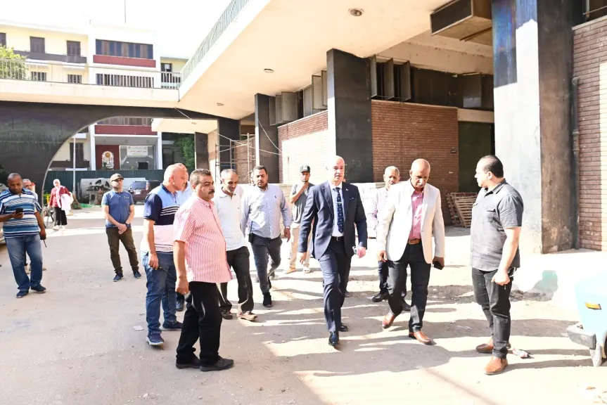 رئيس جامعة أسيوط يتفقد مقر فرع البنك الأهلي المصري بمجمع الخدمات المركزي