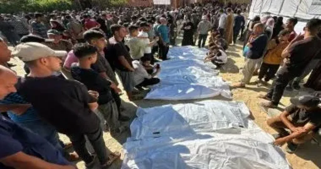 الدفاع المدنى بغزة ينتشل جثامين 55 شهيدا من منزل فى منطقة الزيتون